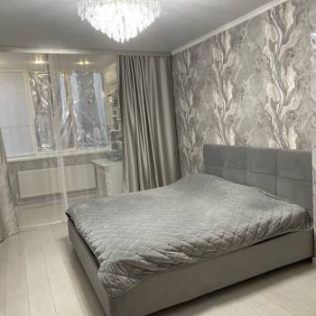 Продается 2-х комнатная квартира, 90 м²