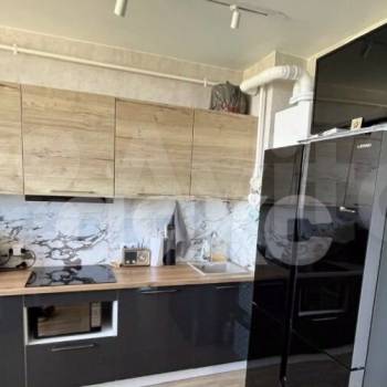 Продается 1-комнатная квартира, 37,8 м²