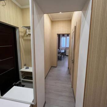 Продается 1-комнатная квартира, 41 м²