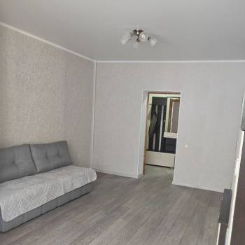 Сдается 2-х комнатная квартира, 82 м²