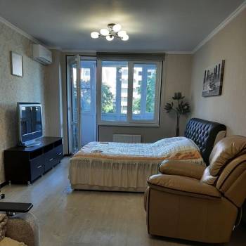 Сдается 1-комнатная квартира, 60 м²