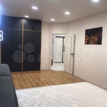 Сдается 1-комнатная квартира, 52 м²