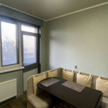 Продается 1-комнатная квартира, 50 м²