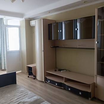 Сдается 1-комнатная квартира, 50 м²