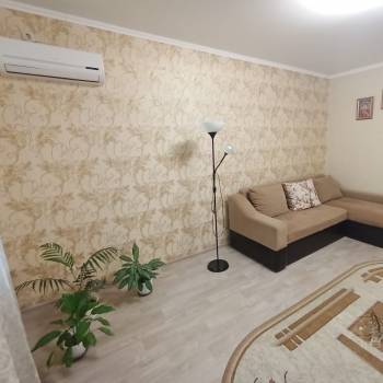 Продается 1-комнатная квартира, 54 м²