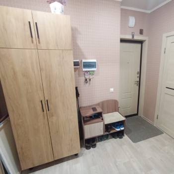 Продается 1-комнатная квартира, 54 м²