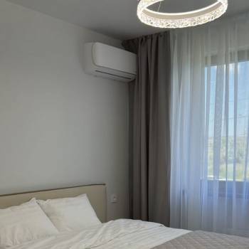 Сдается 1-комнатная квартира, 60 м²