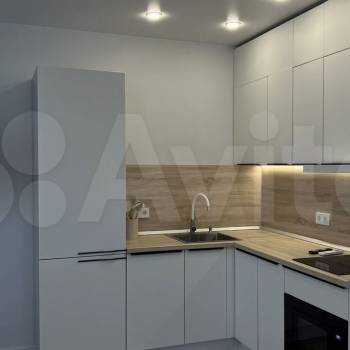 Сдается 1-комнатная квартира, 60 м²