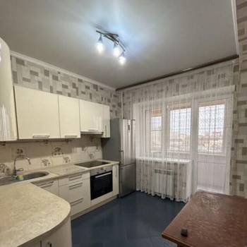 Продается 1-комнатная квартира, 37 м²