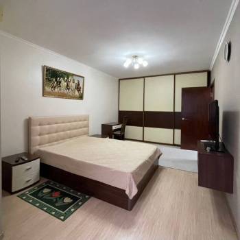 Продается 1-комнатная квартира, 41 м²