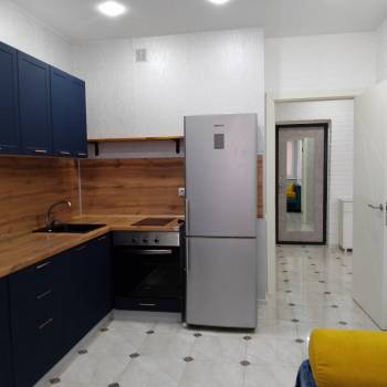 Продается 1-комнатная квартира, 42 м²