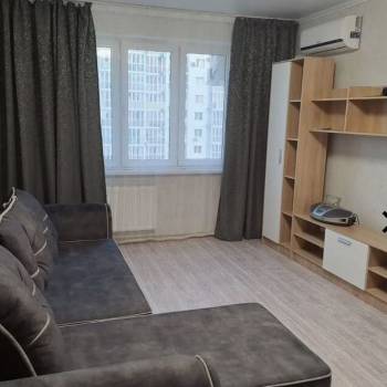Сдается 1-комнатная квартира, 41 м²