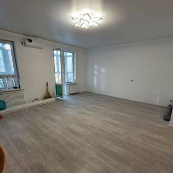 Продается 1-комнатная квартира, 46 м²