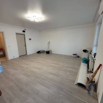 Продается 1-комнатная квартира, 46 м²