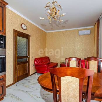 Продается 2-х комнатная квартира, 72 м²