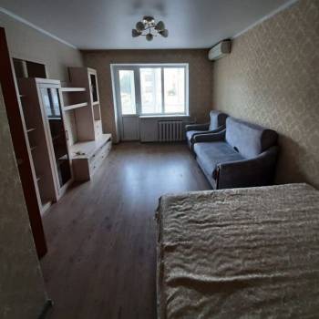 Продается 1-комнатная квартира, 36 м²