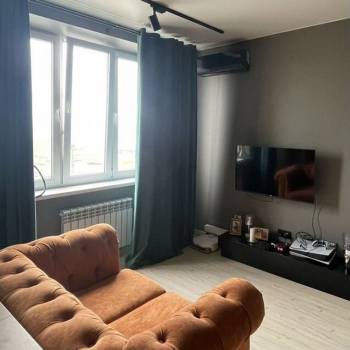 Продается 1-комнатная квартира, 40 м²