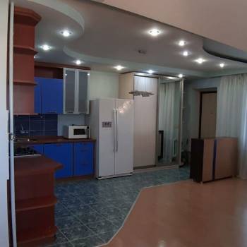 Продается 1-комнатная квартира, 60 м²