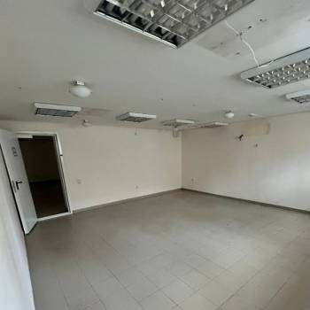 Сдается Нежилое помещение, 80 м²