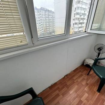 Продается 1-комнатная квартира, 37 м²