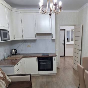 Сдается 1-комнатная квартира, 43 м²