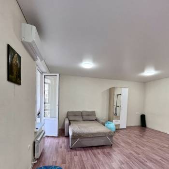 Продается 1-комнатная квартира, 33 м²