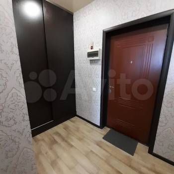 Сдается 1-комнатная квартира, 38 м²