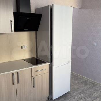 Сдается 1-комнатная квартира, 42 м²