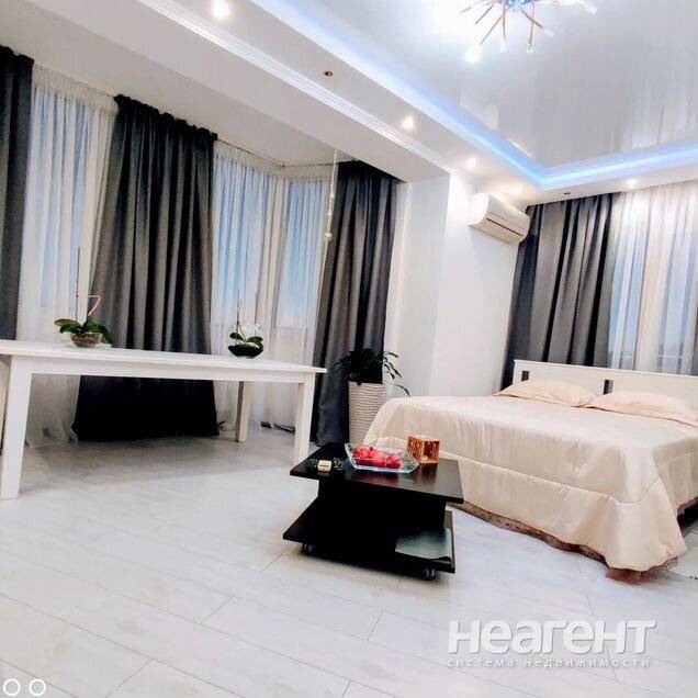 Продажа 2-комн. квартиры, Южный рынок (ул. Краснодарская)