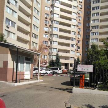 Продается 1-комнатная квартира, 60 м²