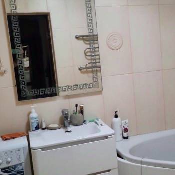 Сдается Многокомнатная квартира, 90 м²