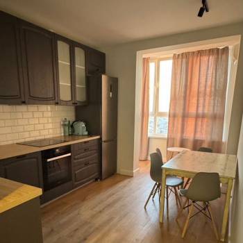 Сдается 1-комнатная квартира, 38 м²