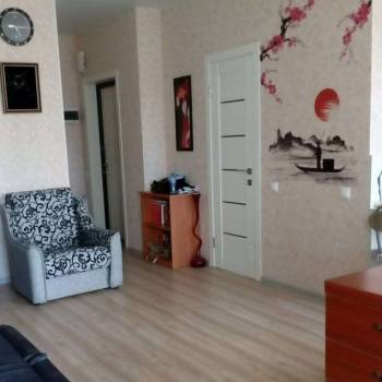 Продается 1-комнатная квартира, 42 м²