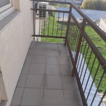 Продается 1-комнатная квартира, 42 м²