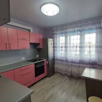Сдается 1-комнатная квартира, 39 м²