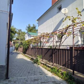 Продается Многокомнатная квартира, 80 м²