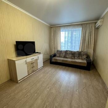 Сдается 1-комнатная квартира, 35 м²