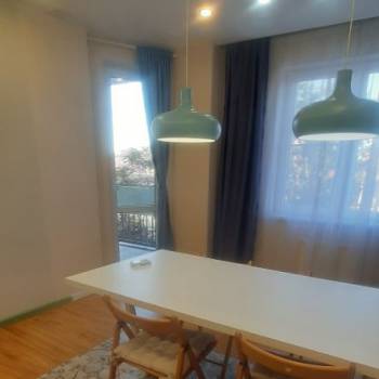 Продается 1-комнатная квартира, 58 м²