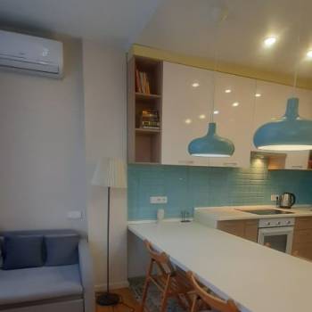 Продается 1-комнатная квартира, 58 м²