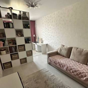 Продается 1-комнатная квартира, 46 м²