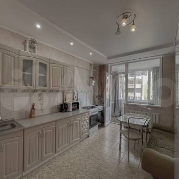 Продается 1-комнатная квартира, 55 м²