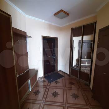 Сдается 1-комнатная квартира, 60 м²