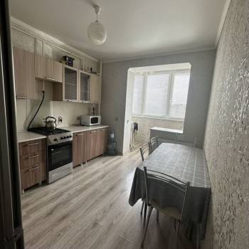 Сдается 2-х комнатная квартира, 78 м²