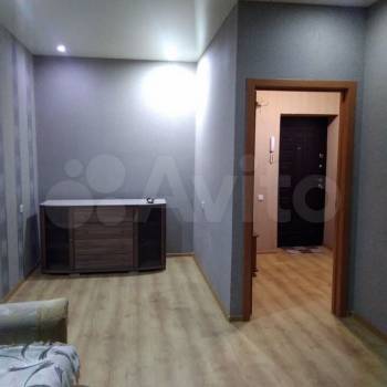 Сдается 1-комнатная квартира, 37 м²