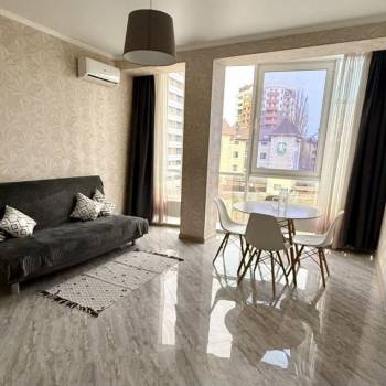 Сдается 1-комнатная квартира, 60 м²