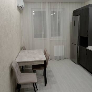 Сдается 1-комнатная квартира, 45 м²