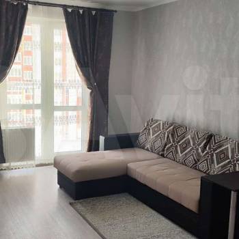 Сдается 1-комнатная квартира, 46 м²