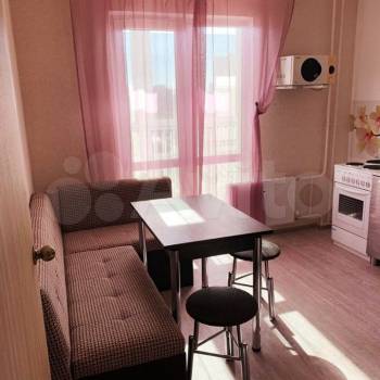 Сдается 1-комнатная квартира, 46 м²