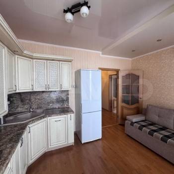 Сдается 1-комнатная квартира, 54 м²
