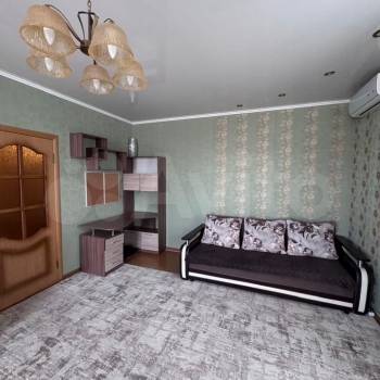 Сдается 1-комнатная квартира, 54 м²